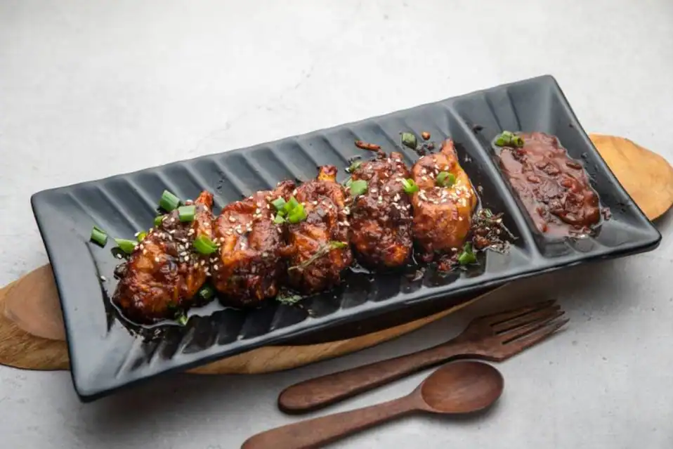 Veg Schezwan Momos [5 Pieces]