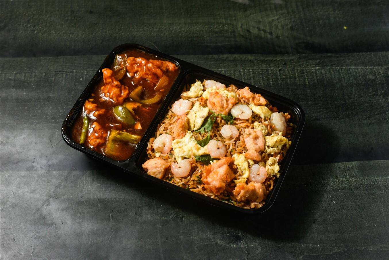 Mixed Manchurian Rice With Boneless Chilli Chicken [3 Pieces]