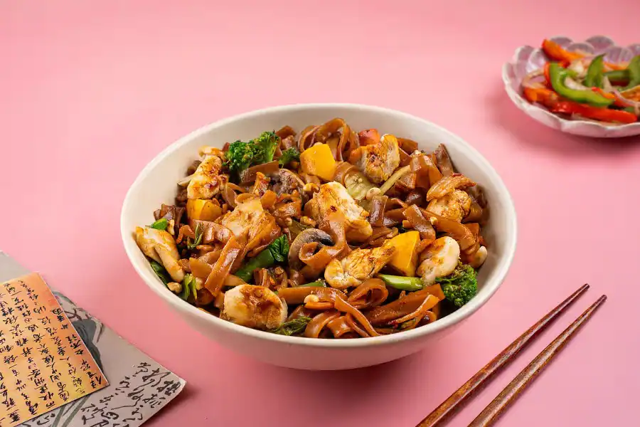 Chicken Pad Thai Noodles