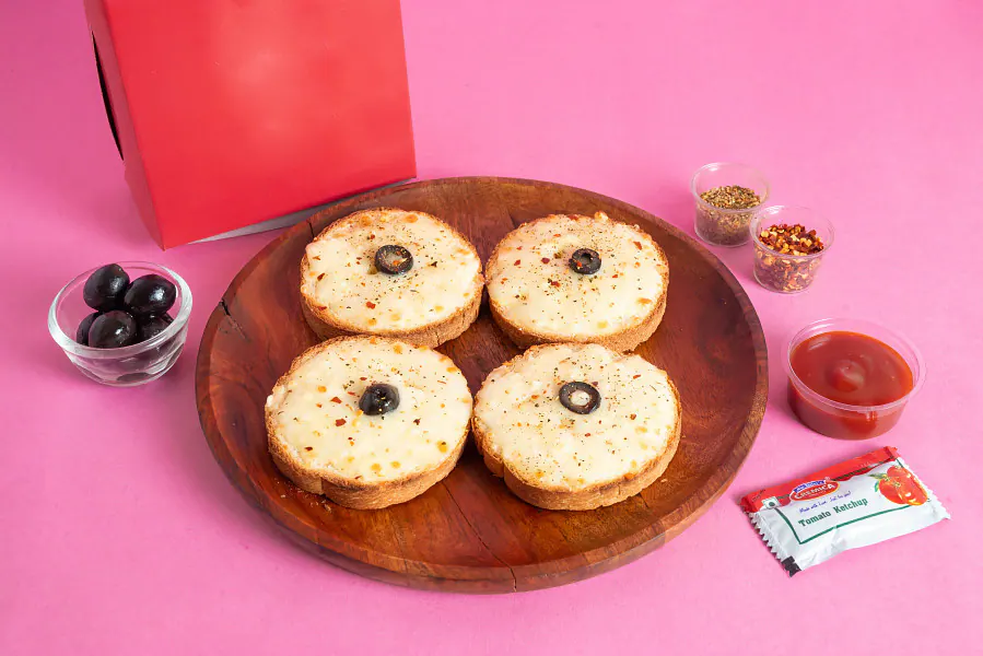 Loaded Cheese Garlic Bread (4pcs )