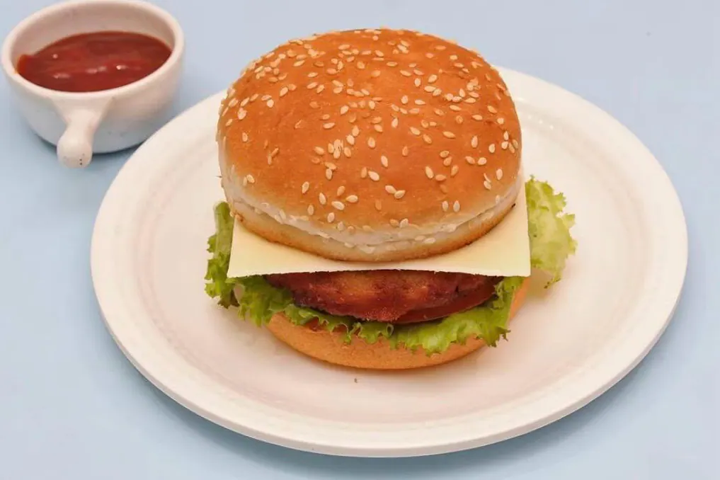 Veggie Cheese Burger [Serves 1]