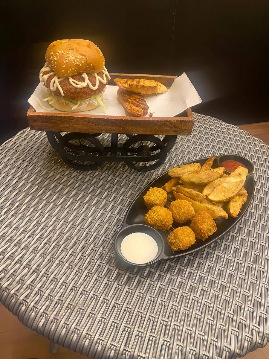 Yellow Leaf, Solan Locality order online - Zomato