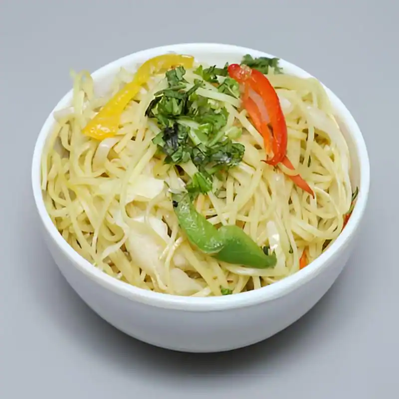 Veg Hakka Noodles (500 Ml)