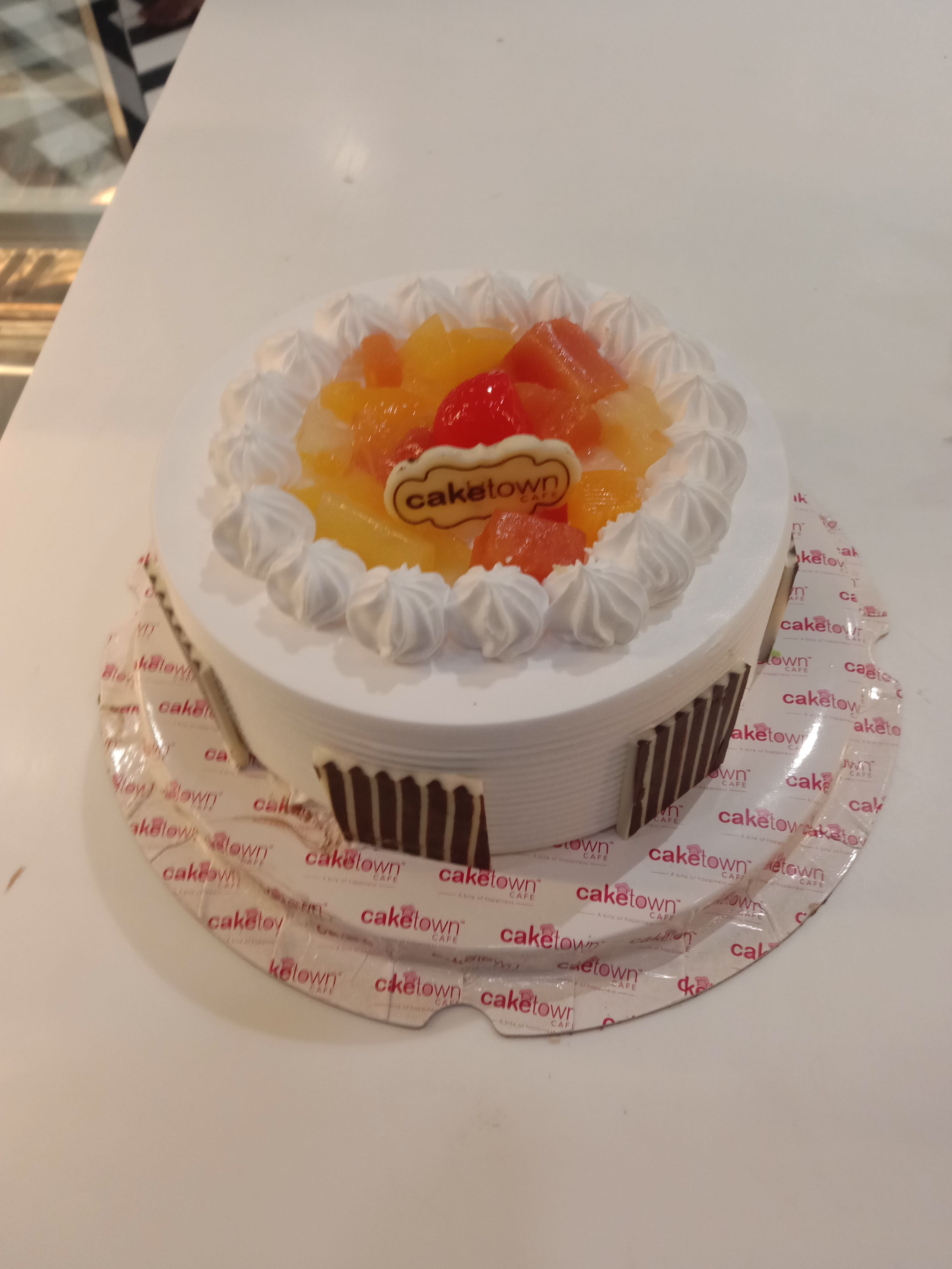 Lilo & Stitch cake - Decorated Cake by Caketown - CakesDecor