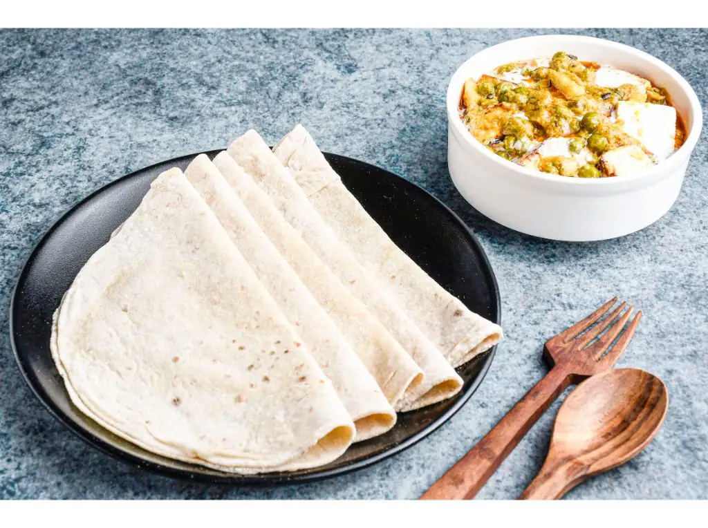 Matar Paneer With 5 Hath Roti Combo