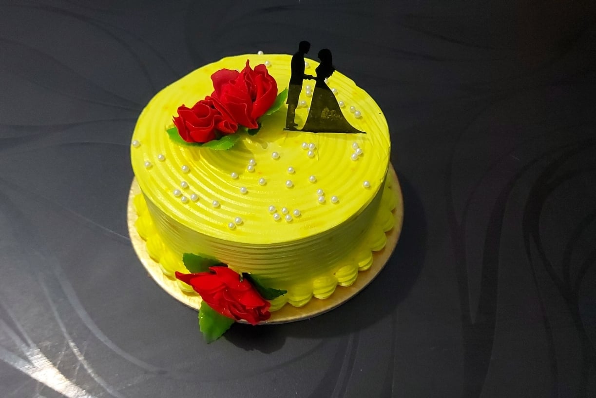 Trending new haldi cake designs/ mehandi cake designs /yellow theme cake  @tastyworld4032 - YouTube
