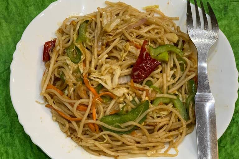 Veg Hakka Noodles