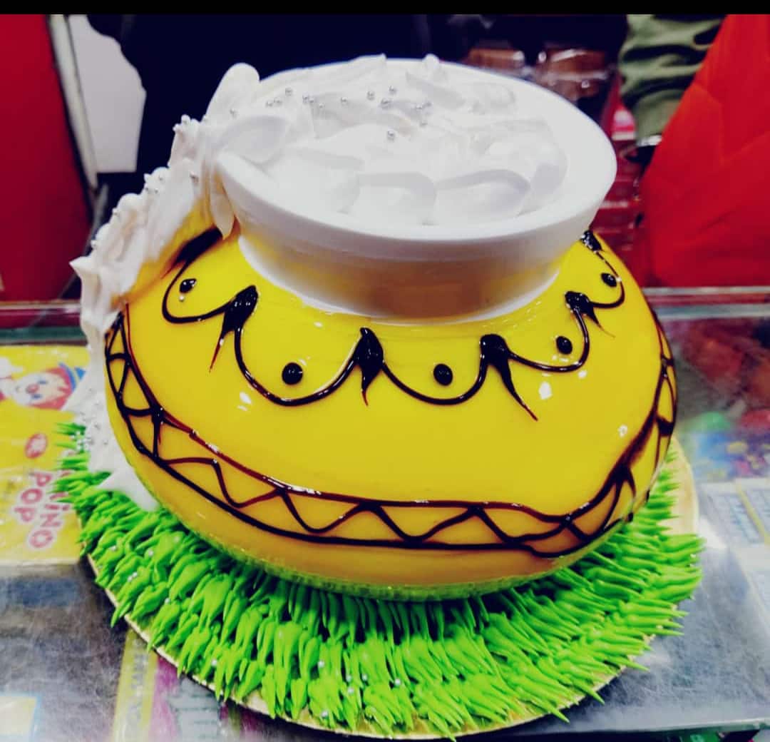Janmashtami Matka Pineapple Cake - Piya Cake
