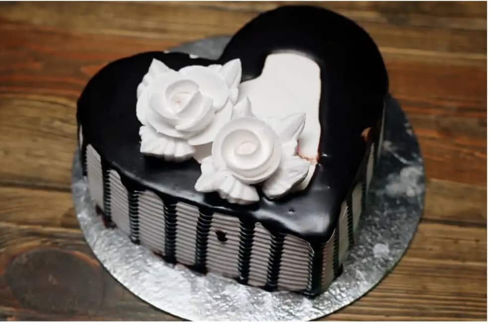 Cake Bonzerbites Live Cake in Vastrapur,Ahmedabad - Order Food Online -  Best Cake Shops in Ahmedabad - Justdial