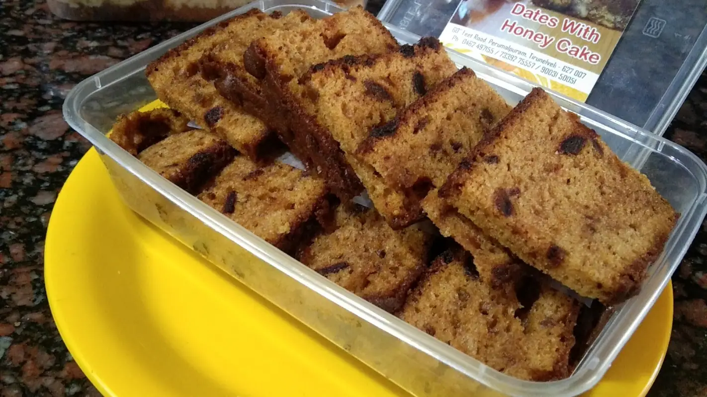 Dates With Honey Cake