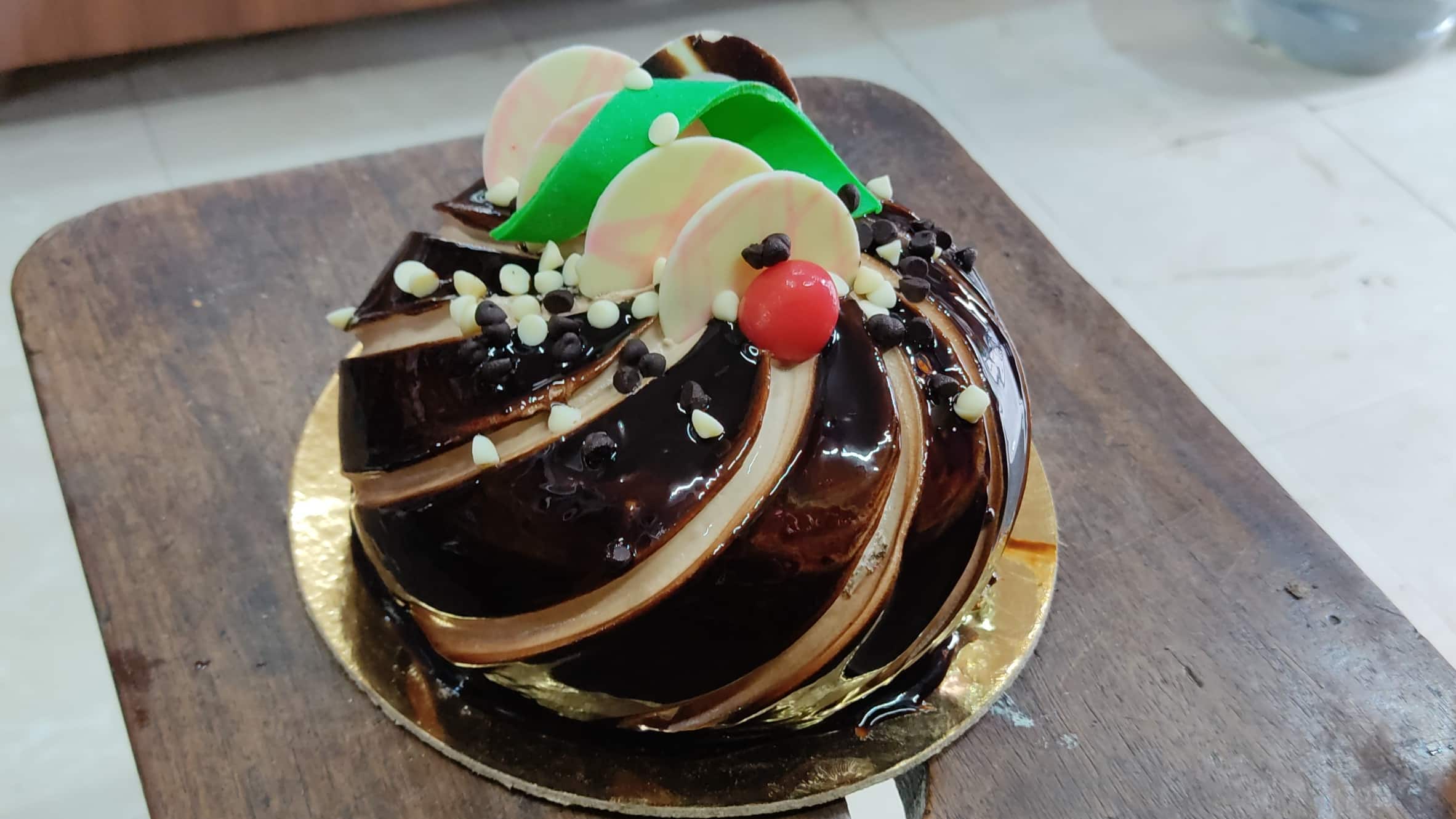 Choco Fantasy Cake Delivery Chennai, Order Cake Online Chennai, Cake Home  Delivery, Send Cake as Gift by Dona Cakes World, Online Shopping India
