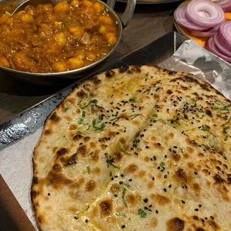 Amritsari Kulcha With Chole Combo