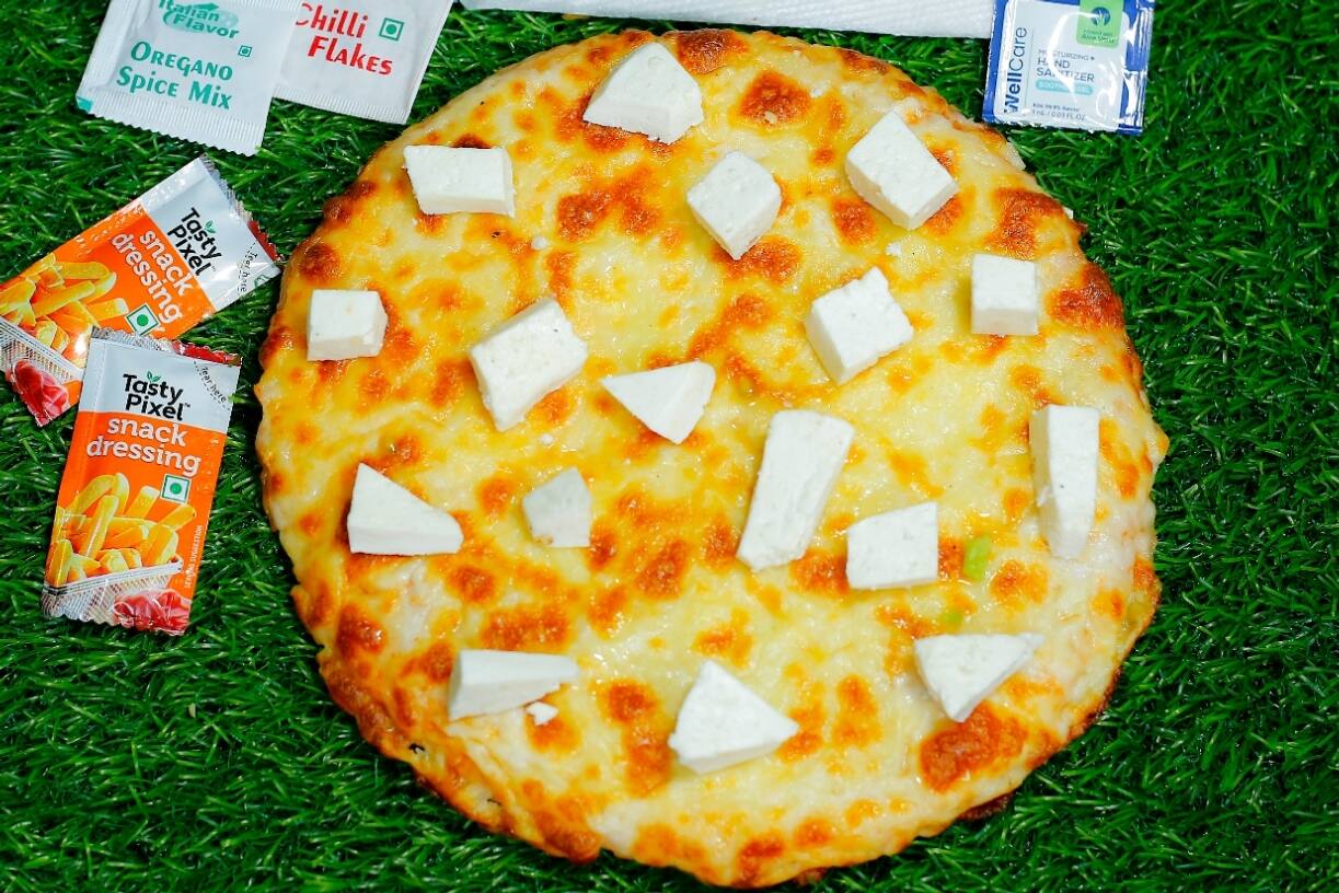 Peppy Paneer Pizza