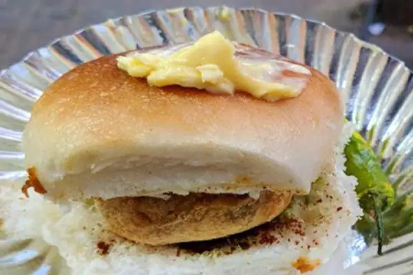 Butter Vada Pav