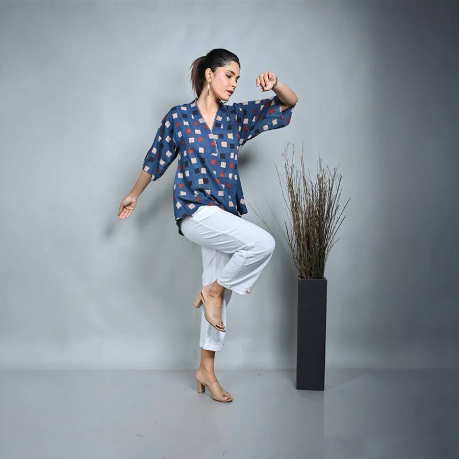 Indigo Block Print Antifit Tunic With Kantha Embroidery Detailing