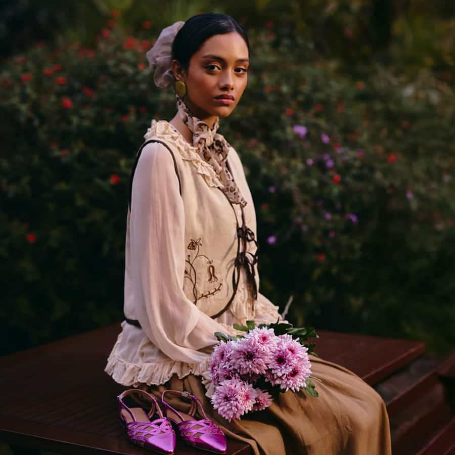 Obella Pointy Flat Slingbag