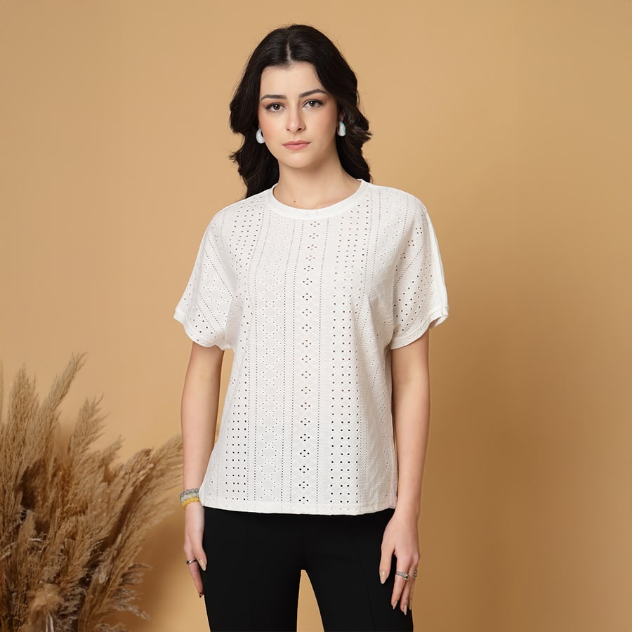 Gipsy White Short Sleeves Round Neck Knitted T-Shirt