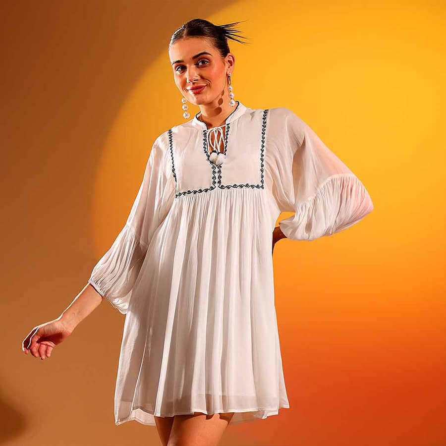 Saint Women Embroidered White Viscose Crepe Short Dress