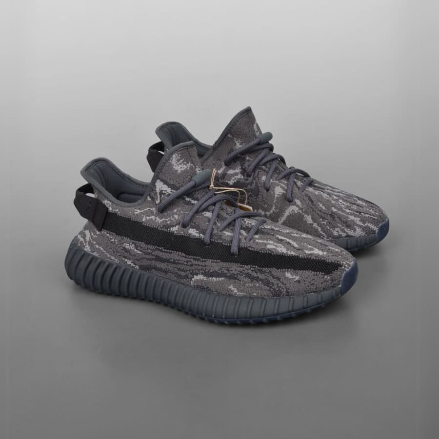 Yeezy Boost 350 V2 Dark Salt