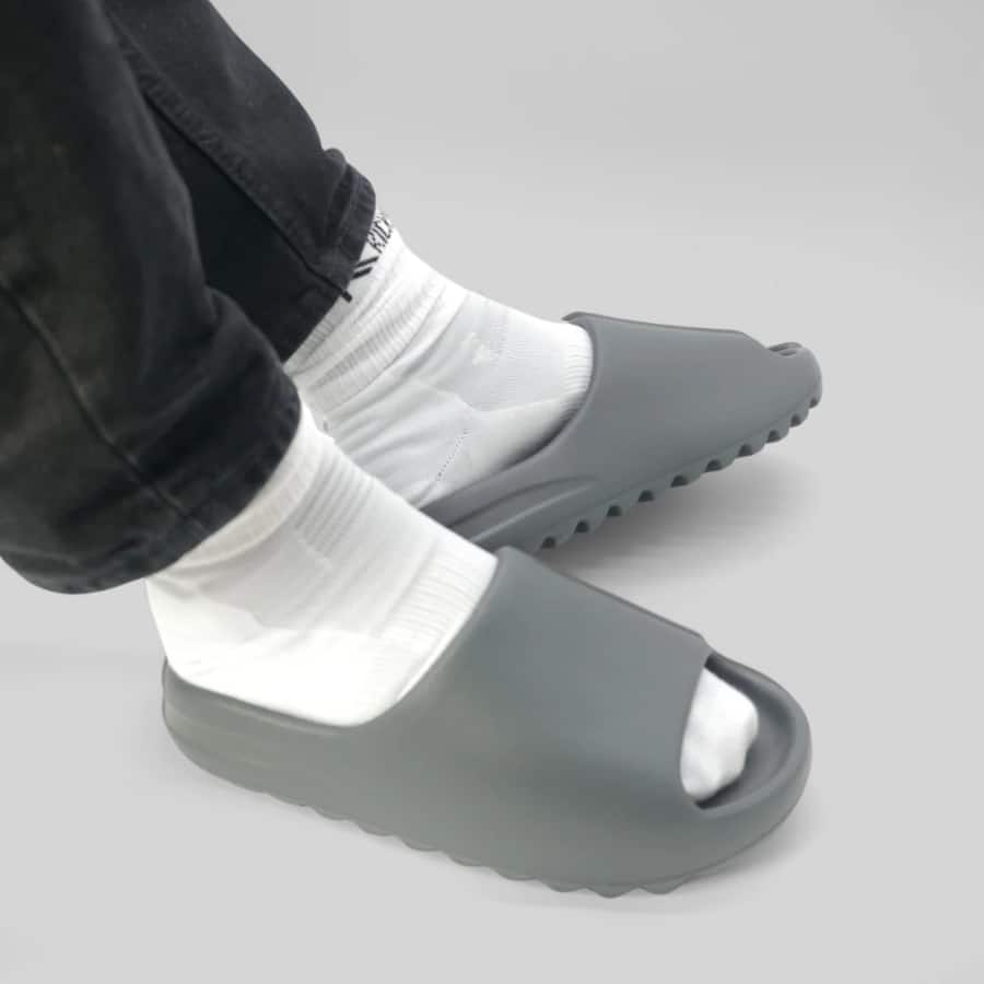 Yeezy Slides Slate Grey