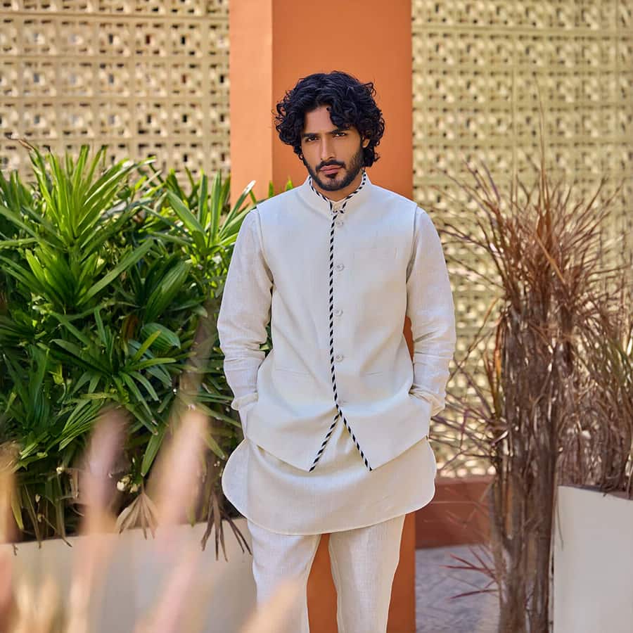 The Mizaaj Waistcoat - Cream