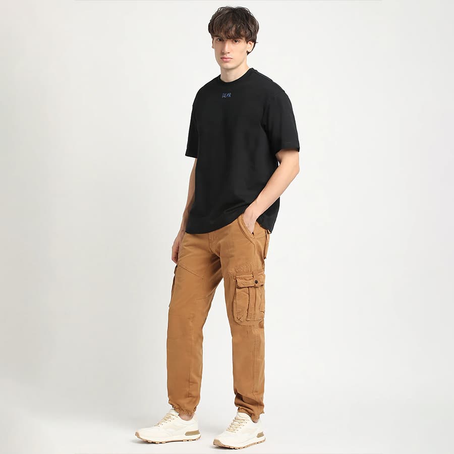 Taverna - Men Mustard Solid Regular Fit Cargo Pants
