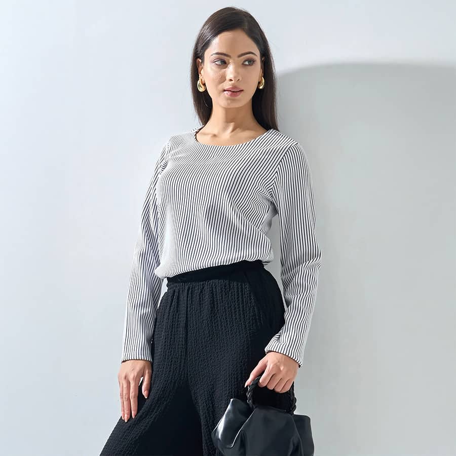 Nixie Scoop Neck Striped Top - Black & White