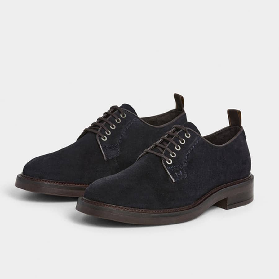 egmont class suede shoe
