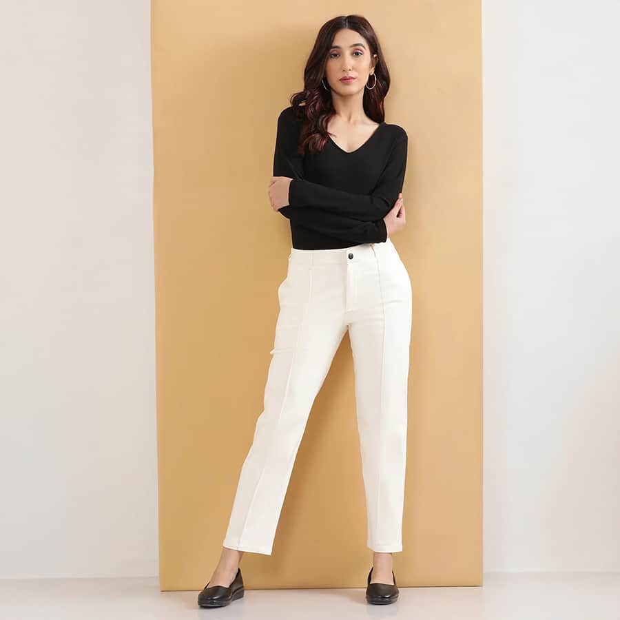 Off White Solid Straight Fit Cotton Pants With Pintuck Detail