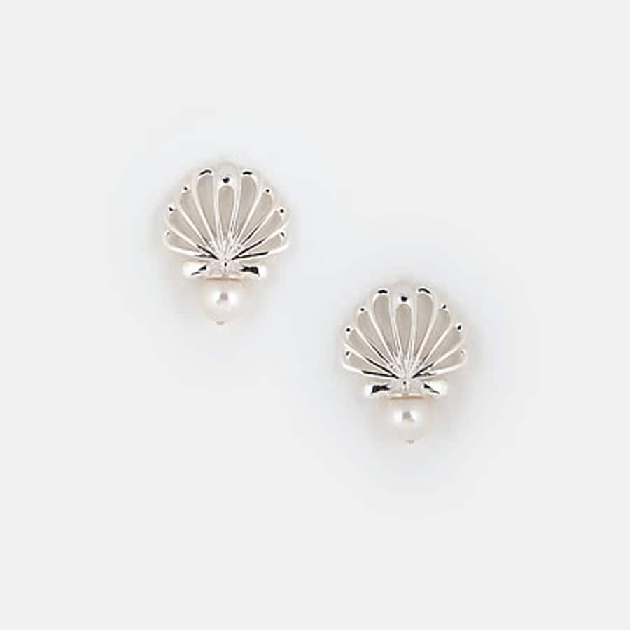 Pearl in the Sea Shell Earrings in 925 Silver