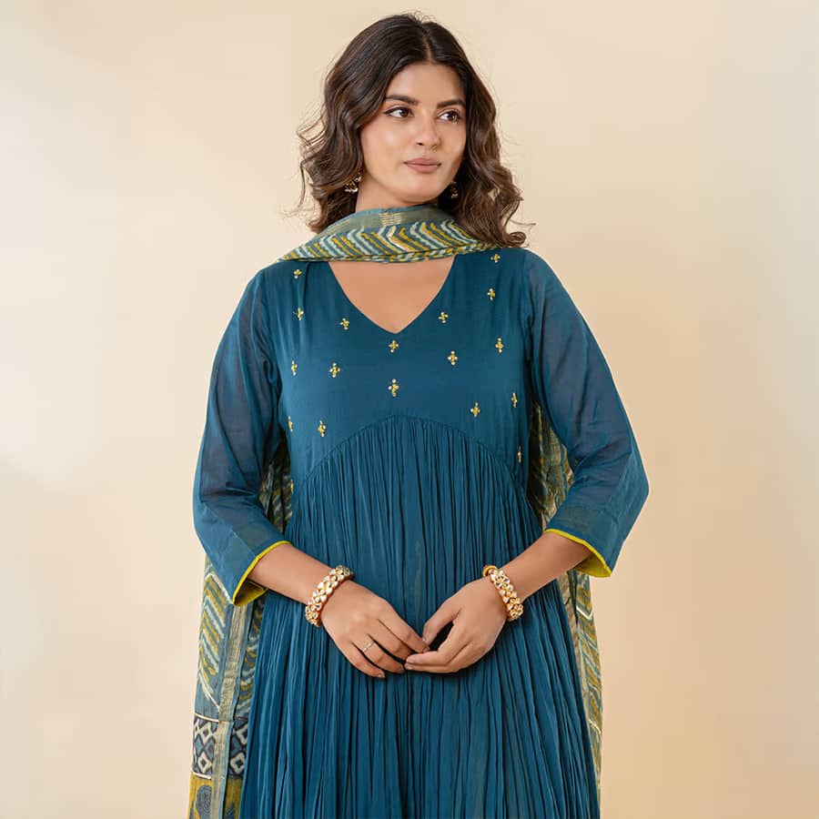 Blue hand embroidered cotton mulmul suit – set of 3