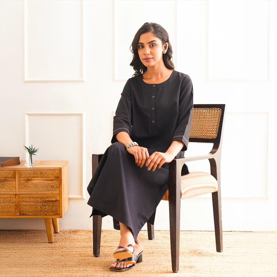 Women Black Cotton Kurta