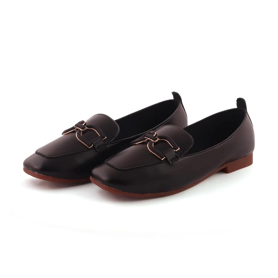 Interlock Chain Detail Flat Loafers
