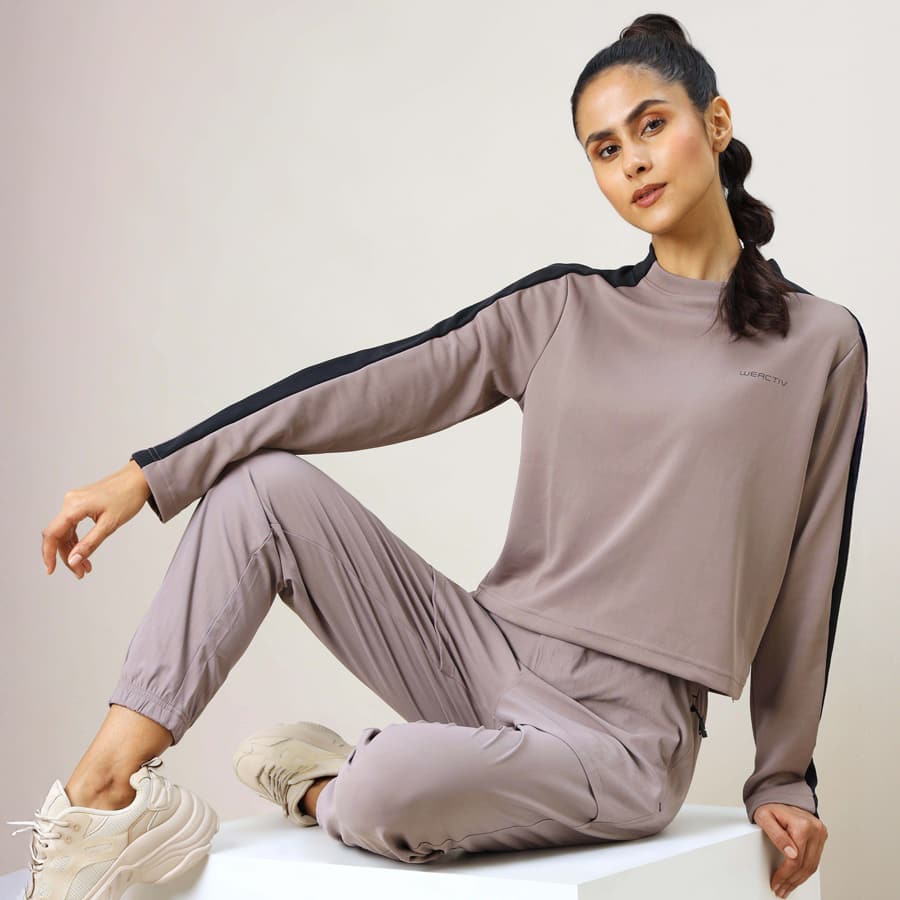 Women Colorblock Slim Fit Crew Neck Pullover with ELASTO PLUS