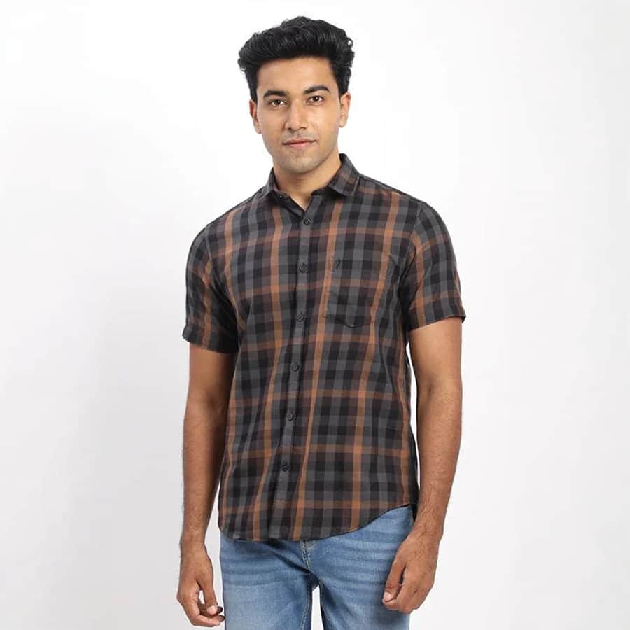 Men Checked Half Sleeve Cotton Shirt
