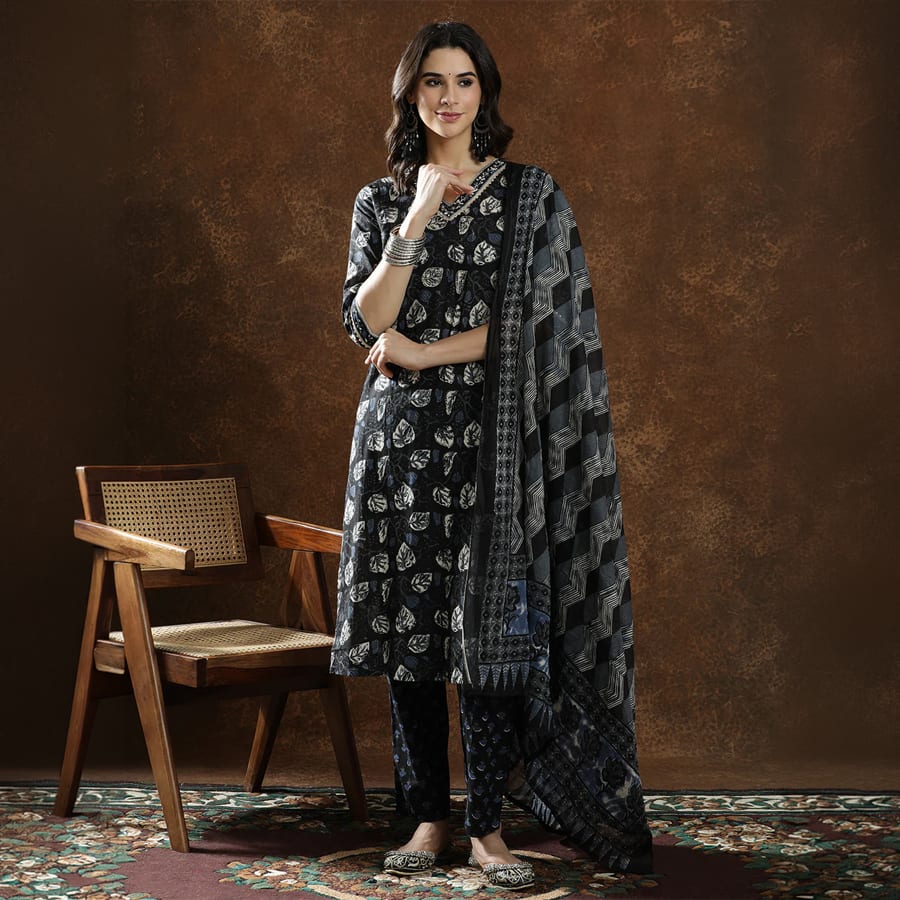 "Floral Embroidered Straight Pure Cotton Kurta & Tr... " 1