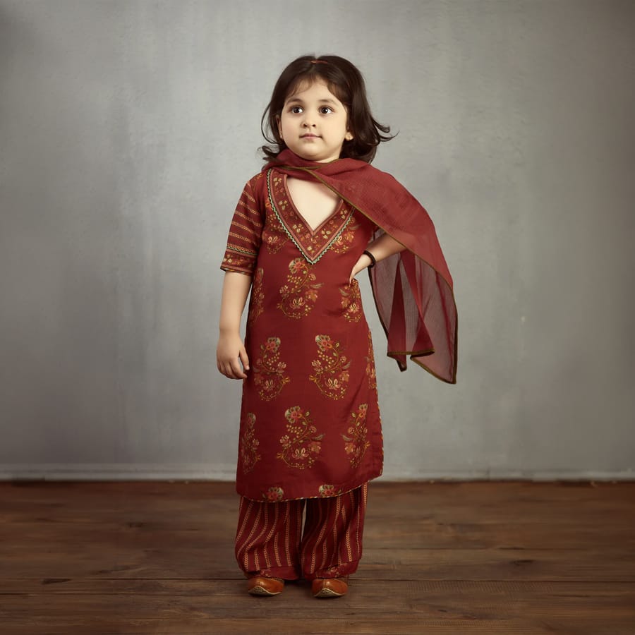 Gudhal Barkha Kurta Set