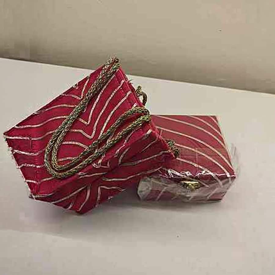 Decorative Combo Of Bag And Storage Box For Festive Gifting