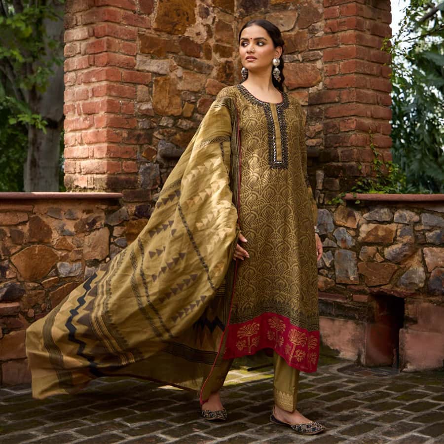 Moss Green Phiran Suit Set