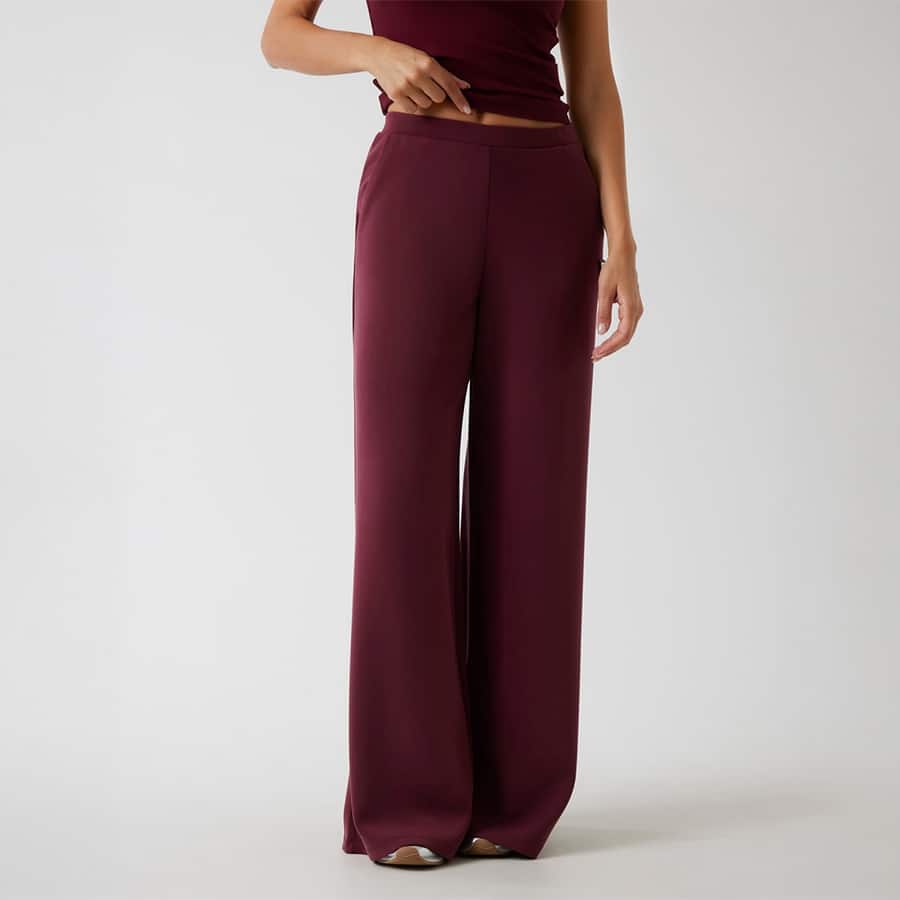 Guess Women Solid Full Length Wide Leg Trousers