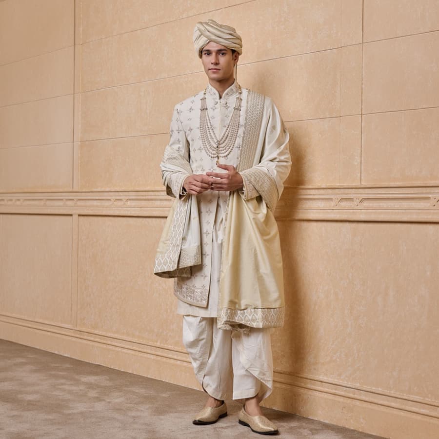Ivory Sherwani Highlighted With Zardozi Work