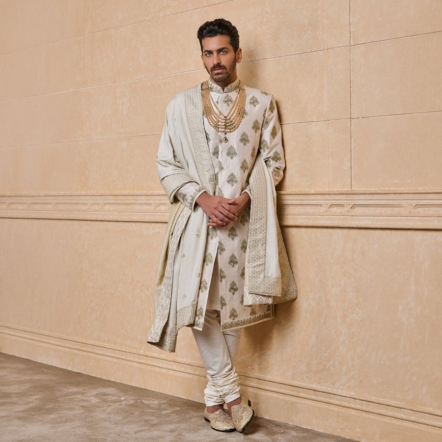 Ivory All Over Zari Butta Embroidered Sherwani