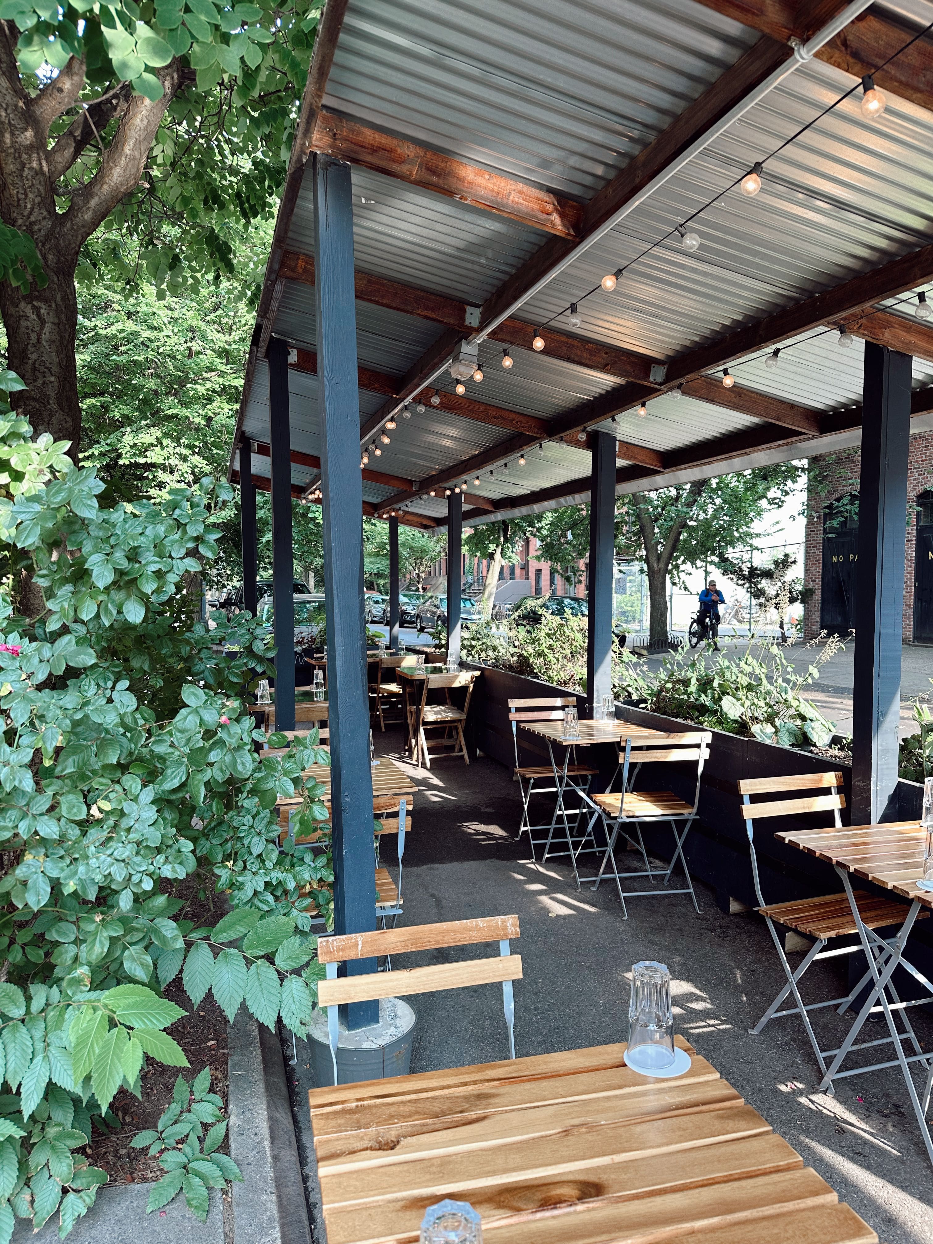 Outdoor Cafes in Delhi NCR for Open-Air Dining and Relaxed Evenings