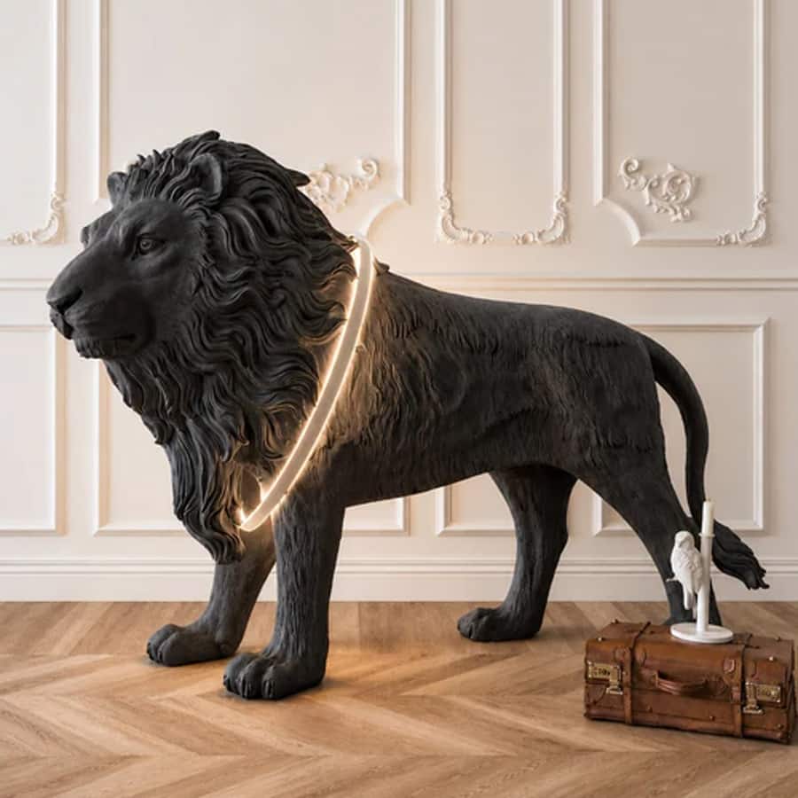 Haoshi Lion Floor Lamp - Black