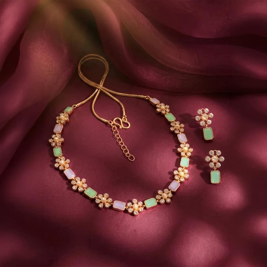 Peora Mint Elegance Necklace Set - Gold