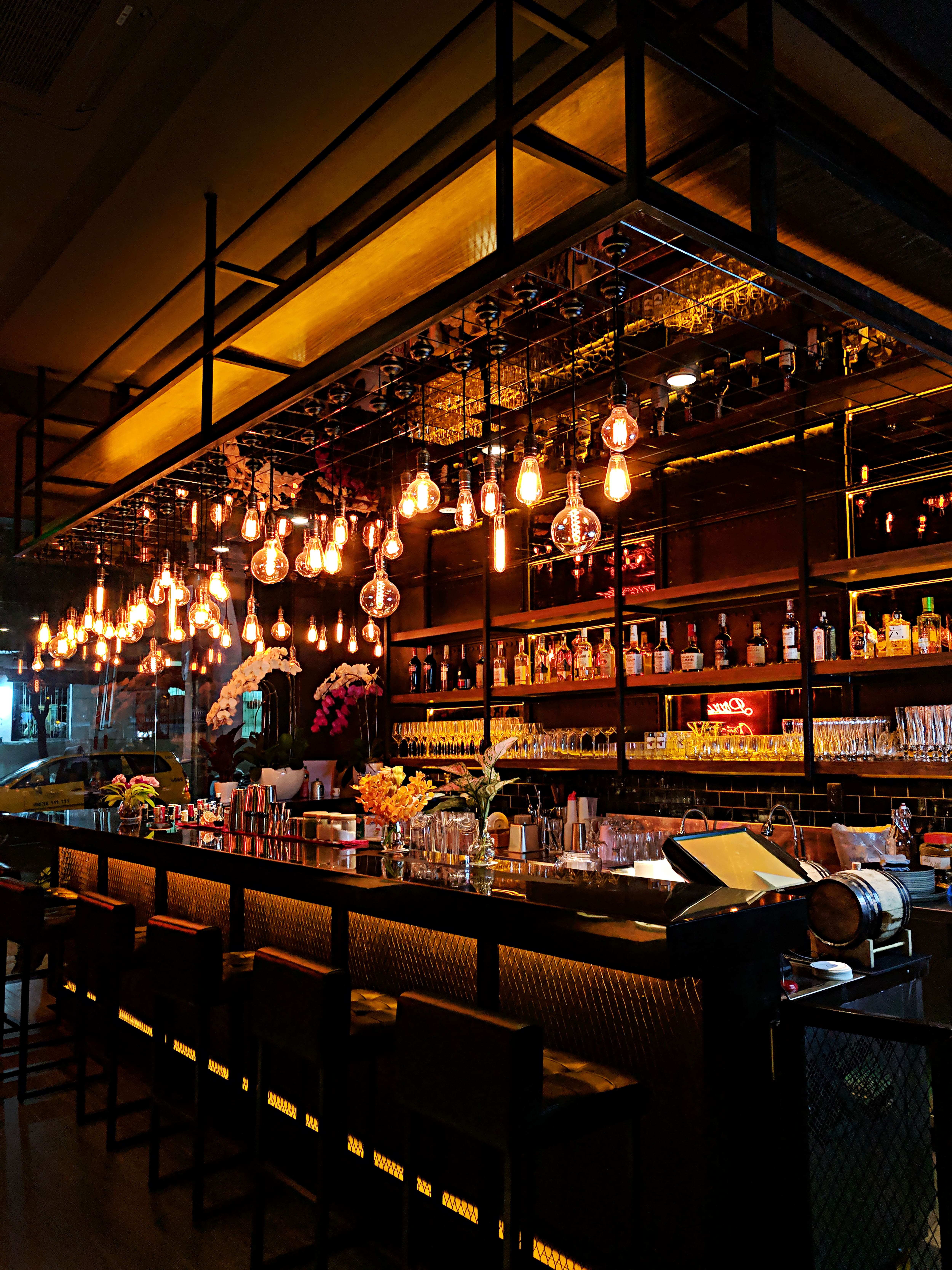 Great Value Bars in Hyderabad for Drinks and Good Times