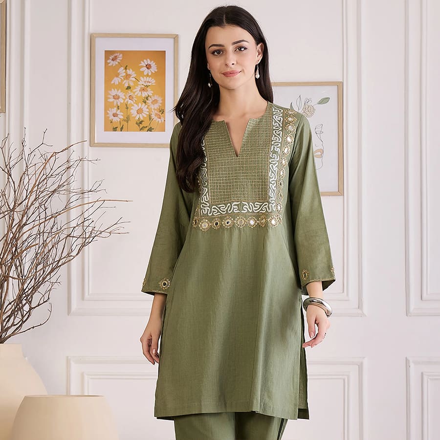 Green Yoke Embroidered Kurta