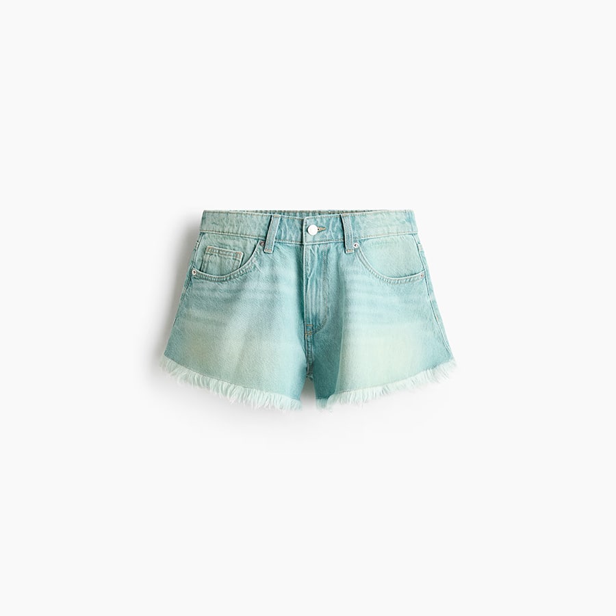 Frayed denim shorts