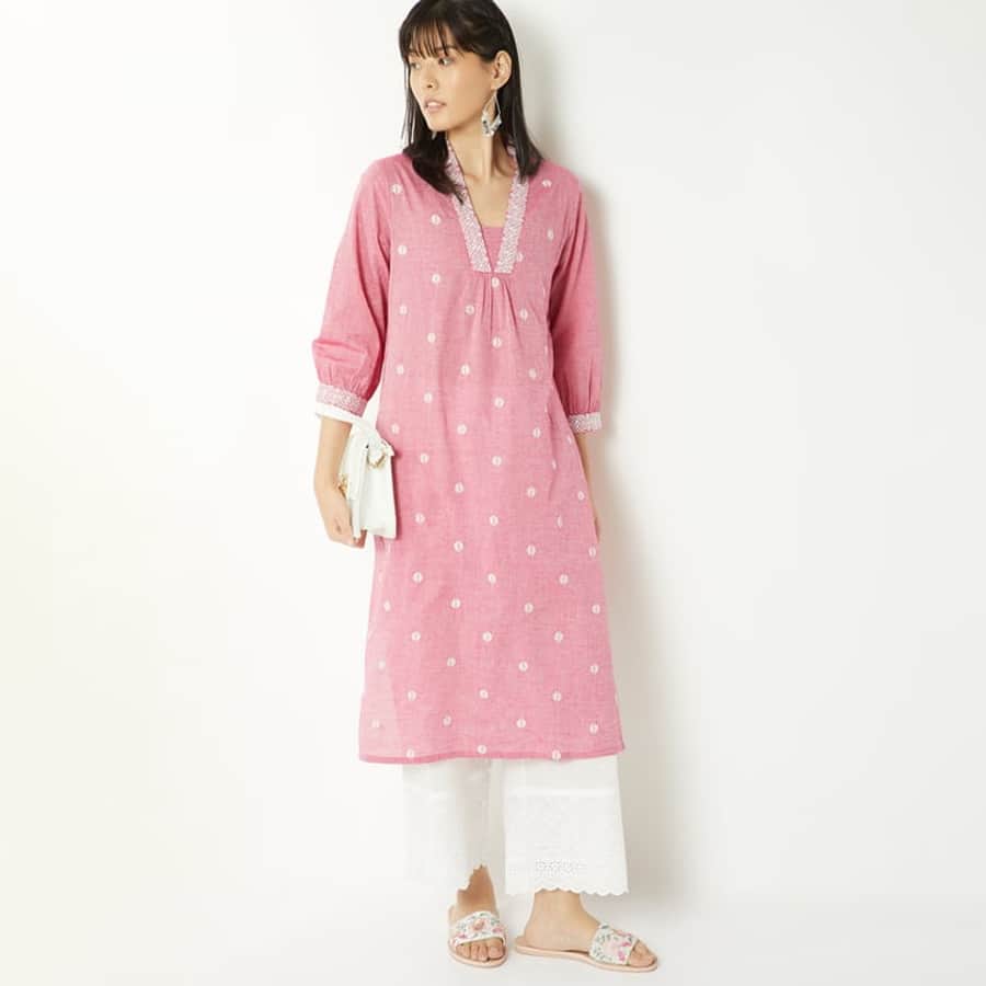 Women Embroidered Straight Kurta