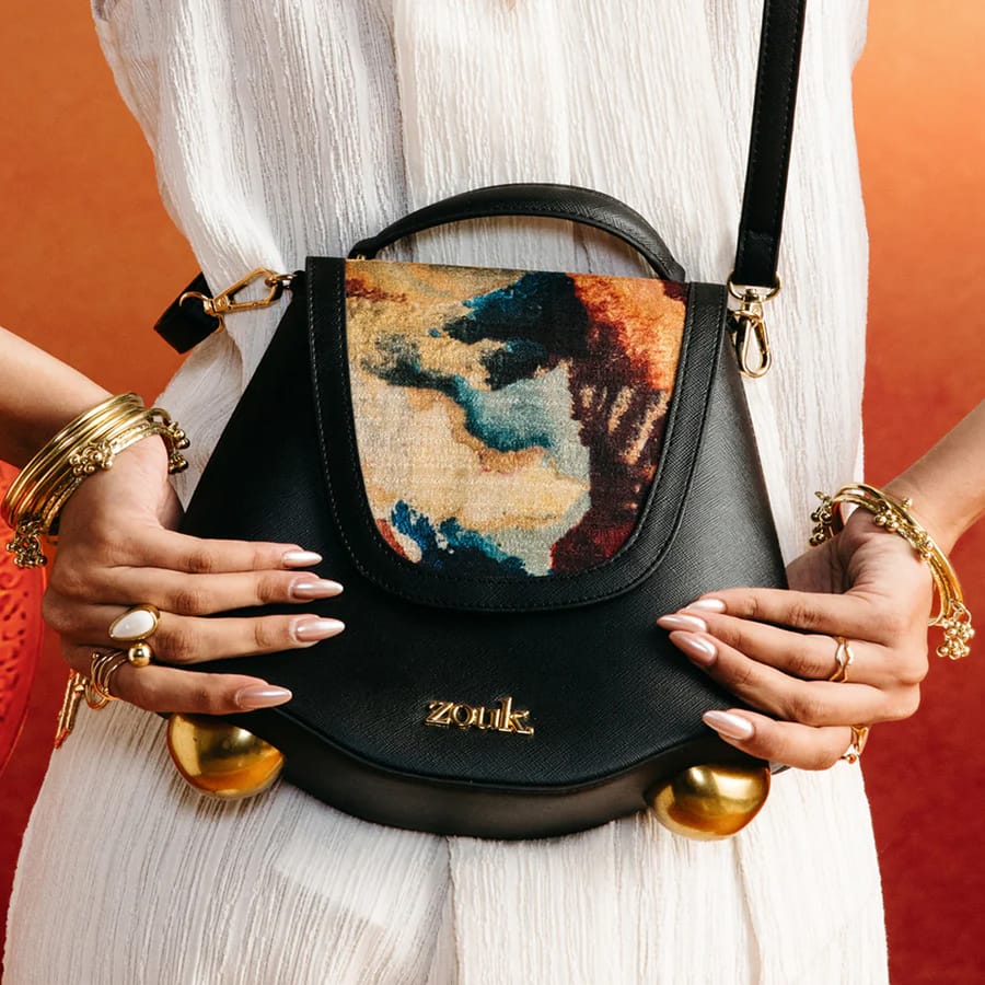 Quartz Svara Sling Bag